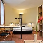 Otel Tryp By Wyndham Halle