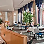 Tryp By Wyndham Halle Otel