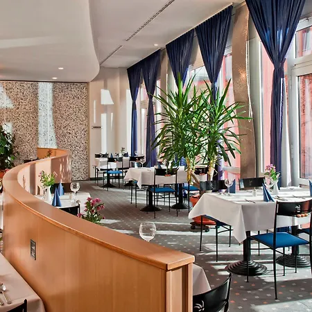 Tryp By Wyndham Halle Hotel