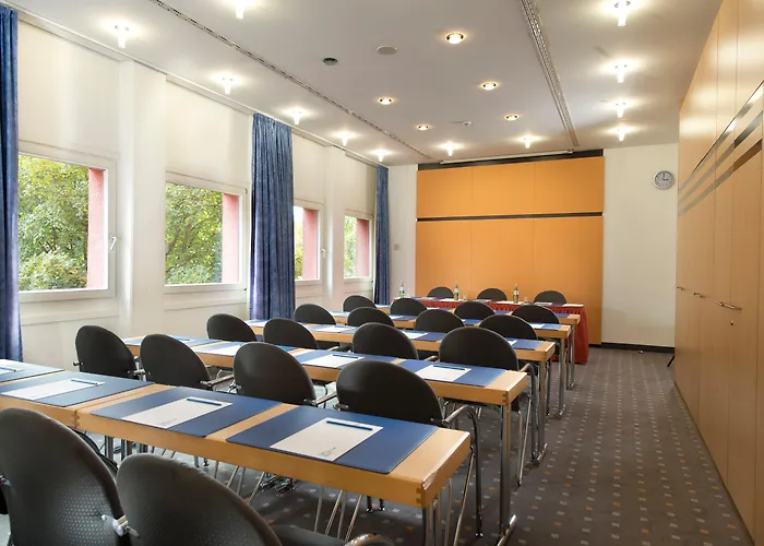 Tryp By Wyndham Halle